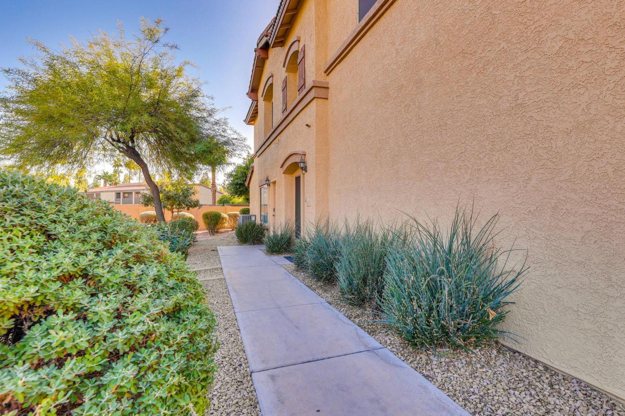 3 Mi To Dtwn Mesa Townhome With Patio Εξωτερικό φωτογραφία